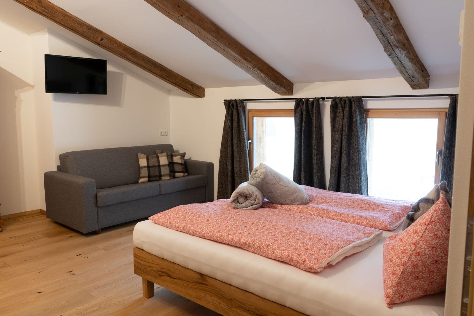 Bauernhofurlaub Südtirol Rodeneck Appartements Ferienwohungen Unterkünfte Dolomiten Eisacktal Gitschberg Jochtal (2)