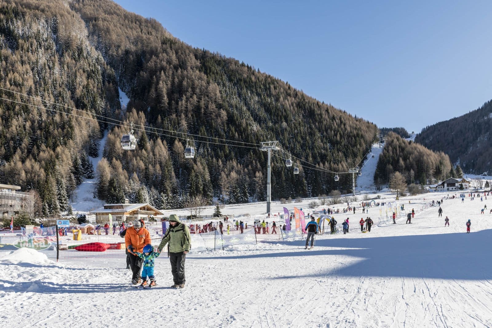 Herzleierhof Rodeneck Bildergalerie Winterurlaub in Südtirol Langlaufen Skifahren Rodeln Winterwandern Kinderspass Winterfreuden Schnee Dolomiten Weihnachten (20)
