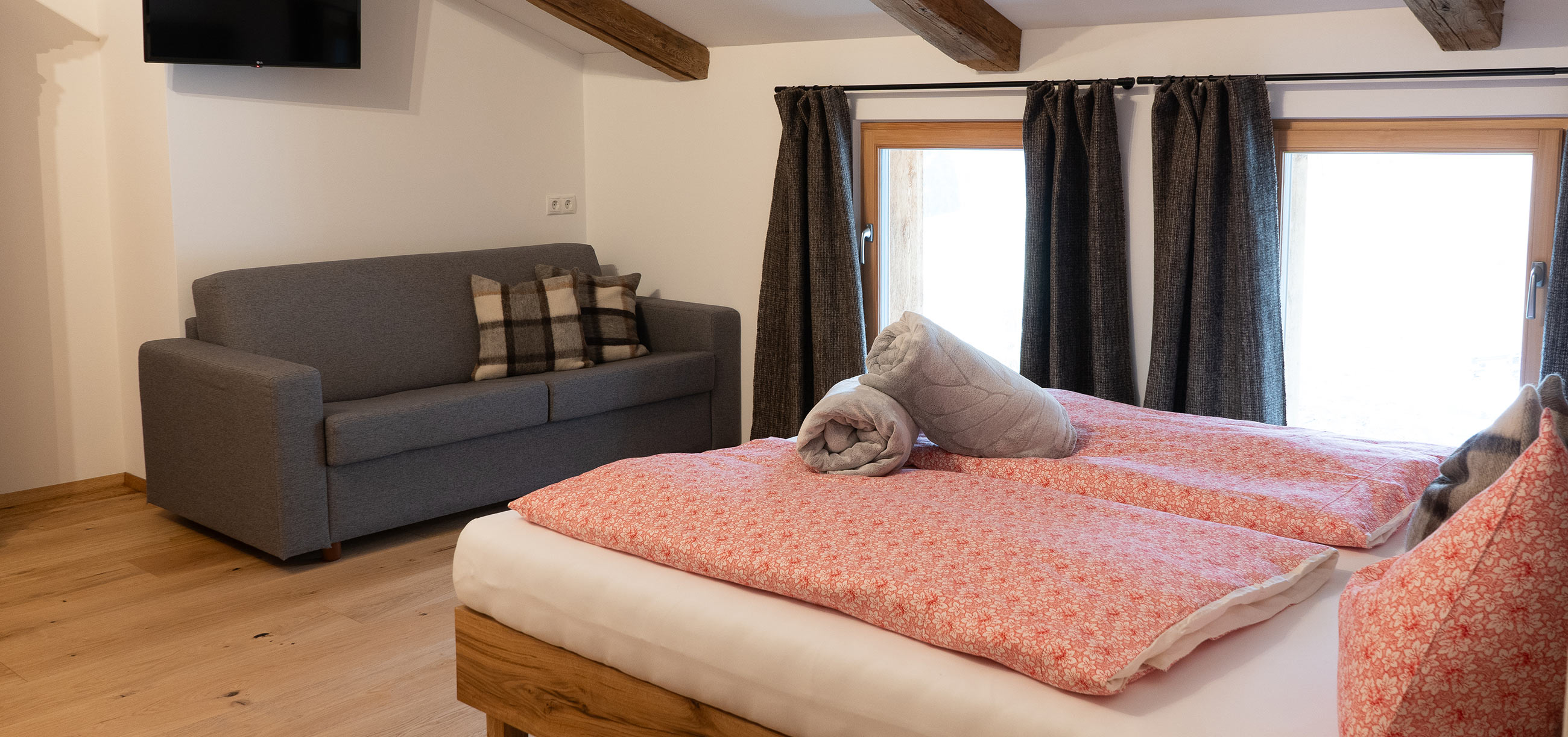Herzleierhof Rodeneck Südtirol Unterkunft Appartement Ferienwohnungen Urlaub Dolomiten Wandern Skifahren Bauernhofurlaub (2)